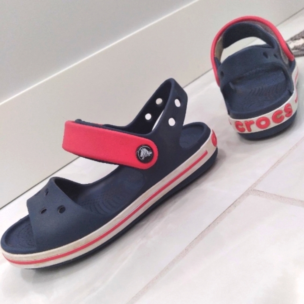 Crocs size Youth 12